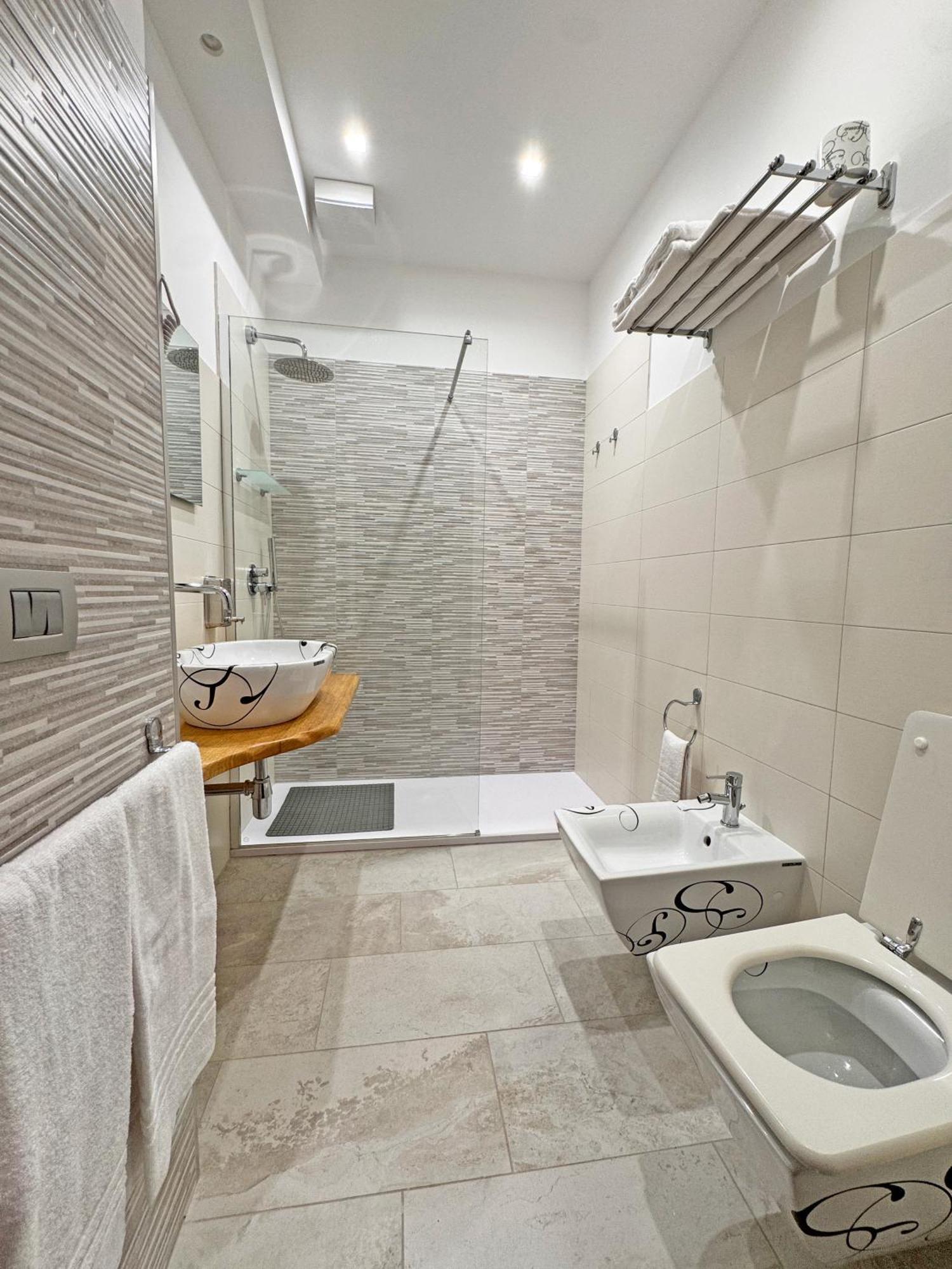 Red Rose Exclusive Rooms San Cesareo Exterior foto
